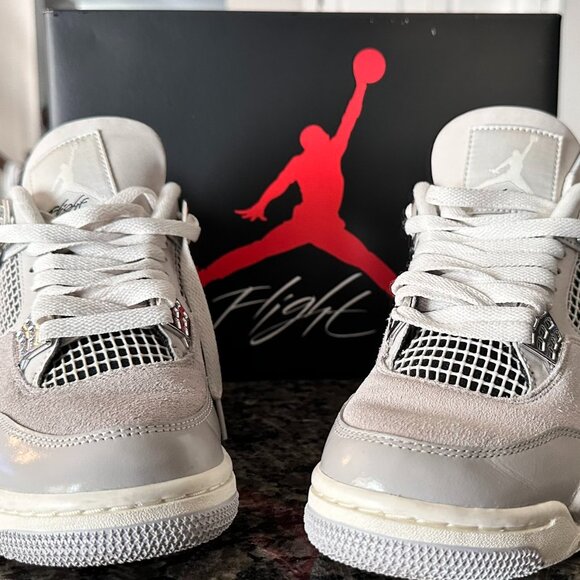 Air Jordan 4 Retro ‘Frozen Moments’ Women’s - Picture 1 of 8